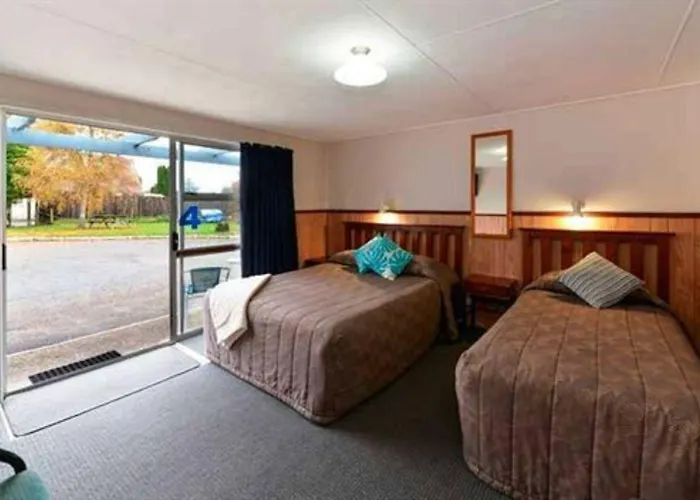 Fairy Springs Motel